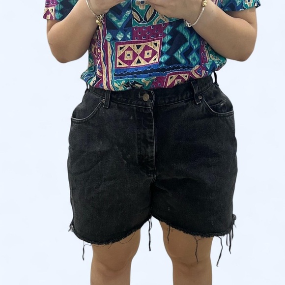 Black Lee Cutoff Shorts - Picture 3 of 5